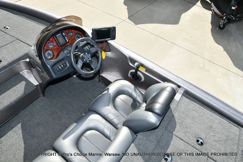 Slide: The Image of Triton Tr-186 2002 - 41