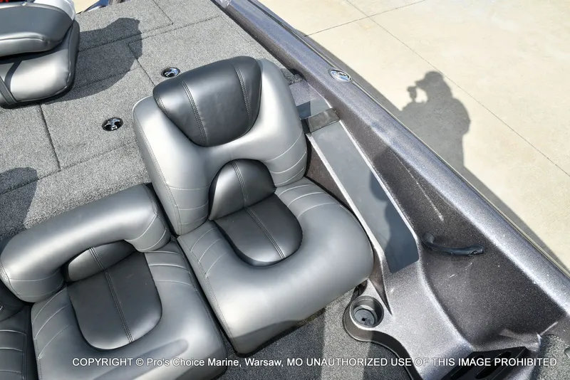 Slide: The Image of Triton Tr-186 2002 - 51