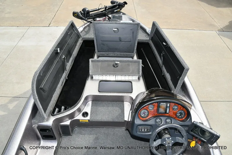 Slide: The Image of Triton Tr-186 2002 - 52