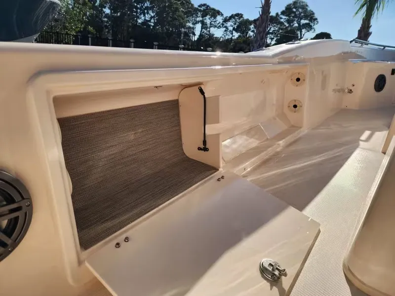 Slide: The Image of Grady-White 251 Coastal Explorer 2026 - 12