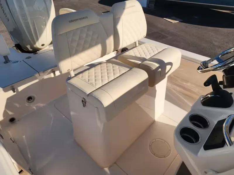 Slide: The Image of Grady-White 251 Coastal Explorer 2026 - 7