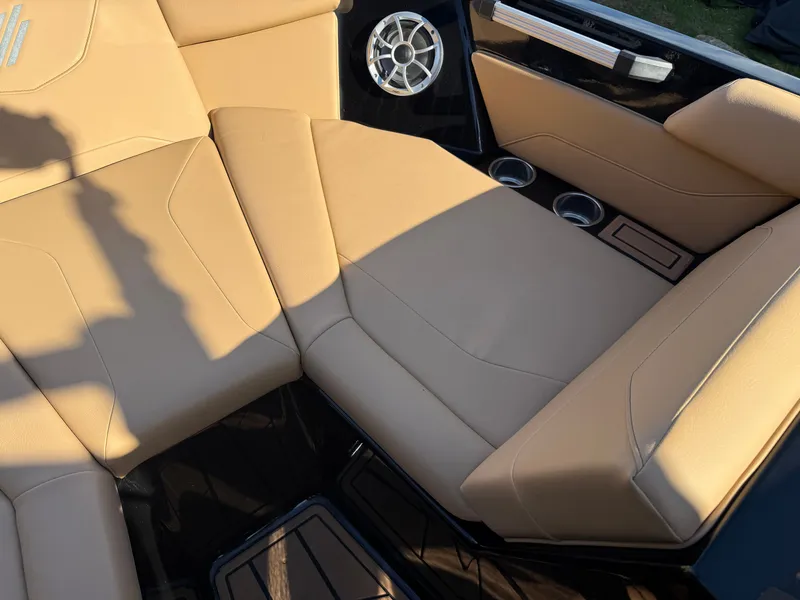 Slide: The Image of ATX Surf Boats 20 Type-S 2023 - 863