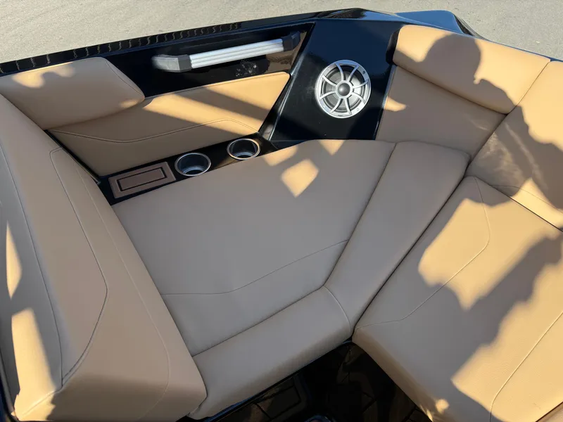 Slide: The Image of ATX ATX Surf Boats 20 Type-S 2023 - 568