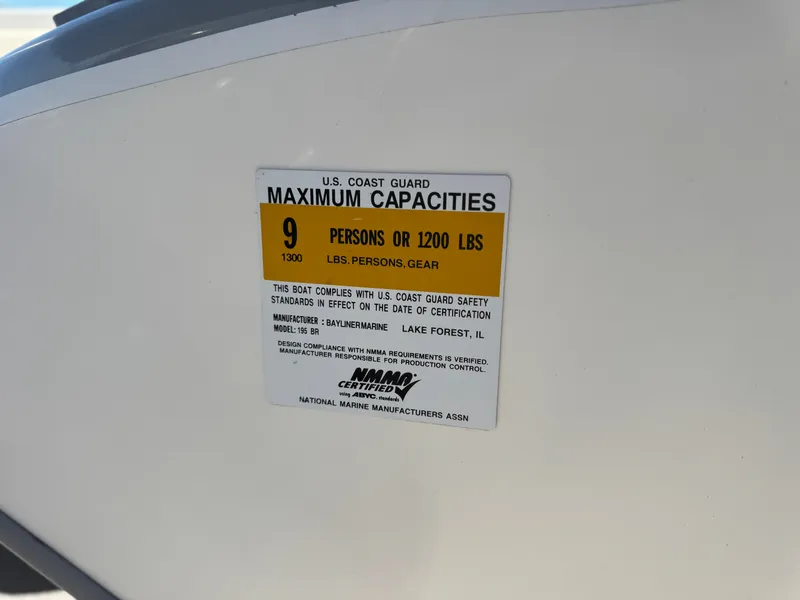 Slide: The Image of Bayliner 195 Bowrider 2010 - 21