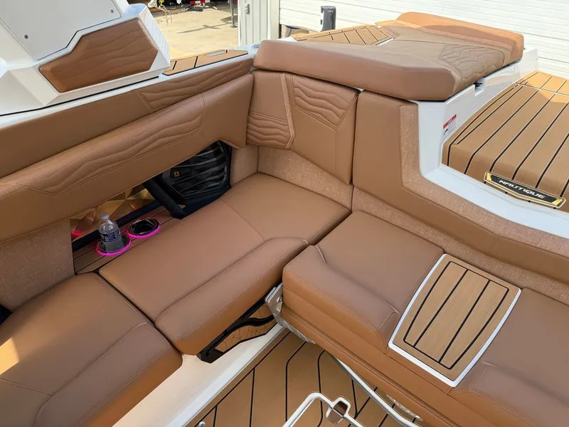 Slide: The Image of Nautique Air Nautique G21 2025 - 10