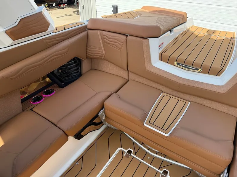 Slide: The Image of Nautique Air Nautique G21 2025 - 11