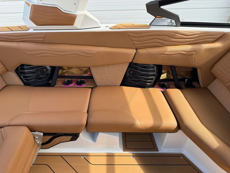 Slide: The Image of Nautique Air Nautique G21 2025 - 23