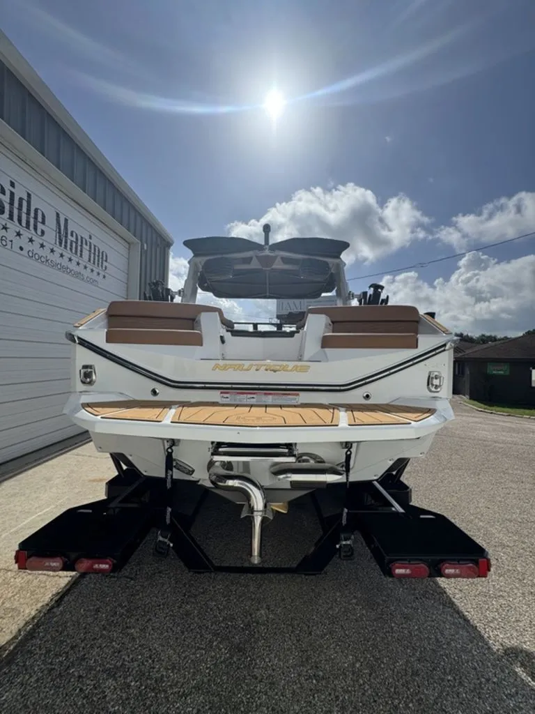 Slide: The Image of Nautique Air Nautique G21 2025 - 3