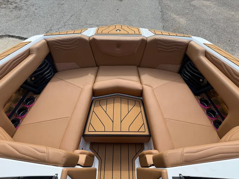 Slide: The Image of Nautique Air Nautique G21 2025 - 4