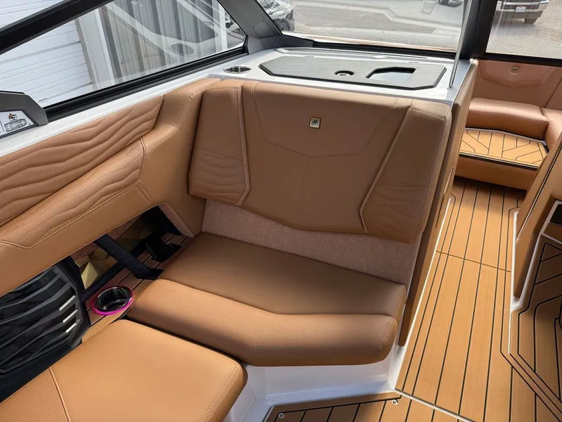 Slide: The Image of Nautique Air Nautique G21 2025 - 6