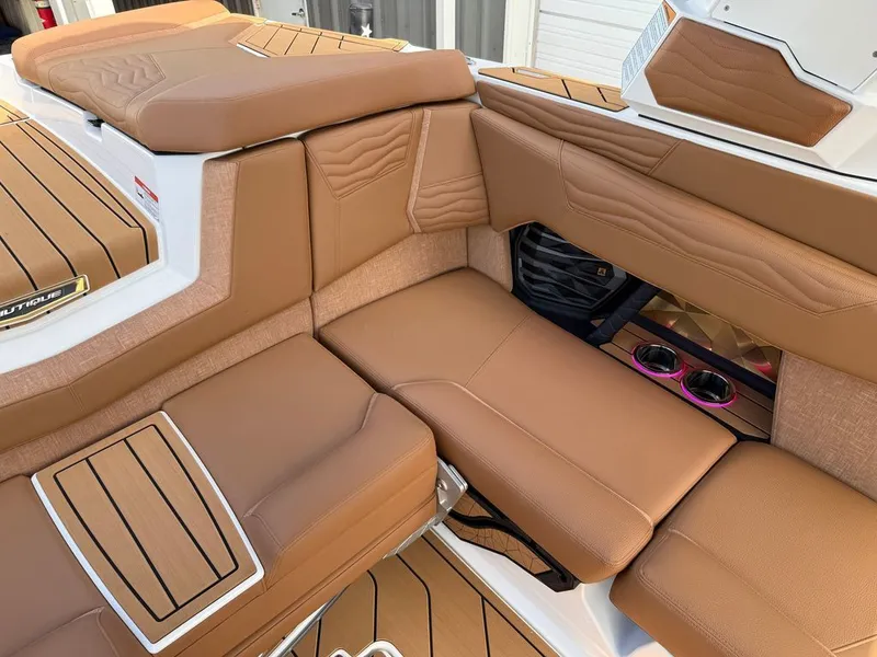 Slide: The Image of Nautique Air Nautique G21 2025 - 8