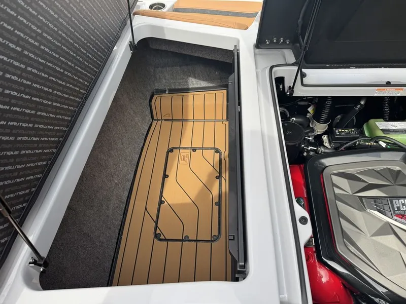 Slide: The Image of Nautique Super Air Nautique G25 2025 - 17