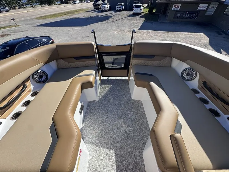 Slide: The Image of Revel RS25L 2026 - 7