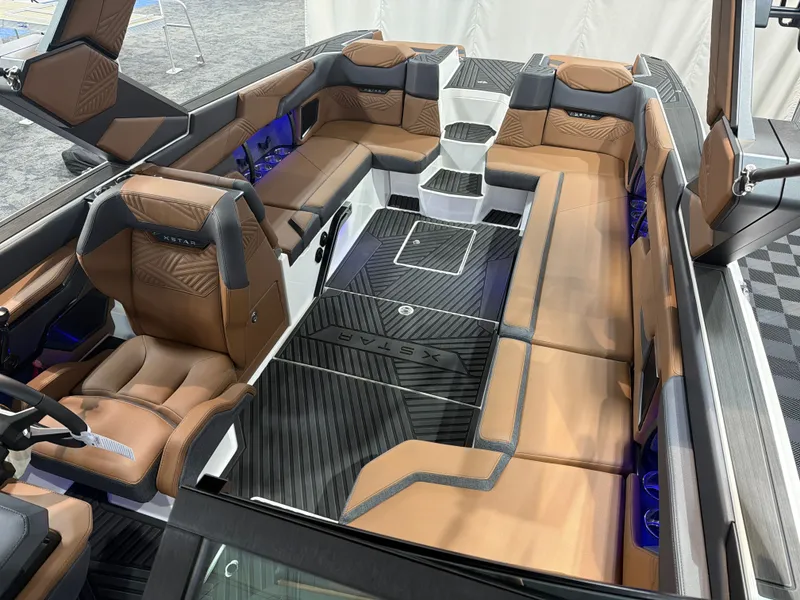 Slide: The Image of MasterCraft XStar 25 2026 - 9