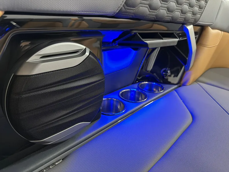 Slide: The Image of MasterCraft XT23 2026 - 13