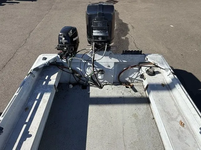 Slide: The Image of Alumaweld Center Console 18' 1983 - 13