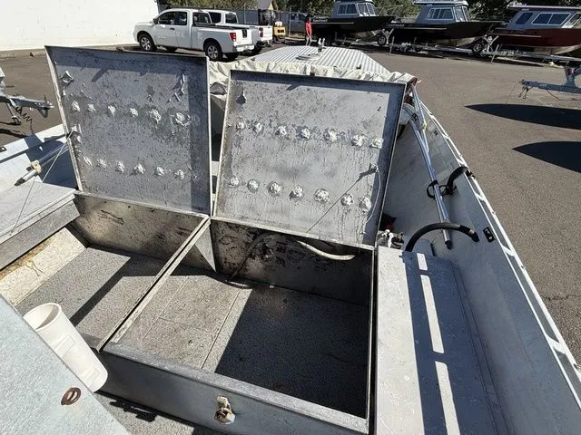 Slide: The Image of Alumaweld Center Console 18' 1983 - 24