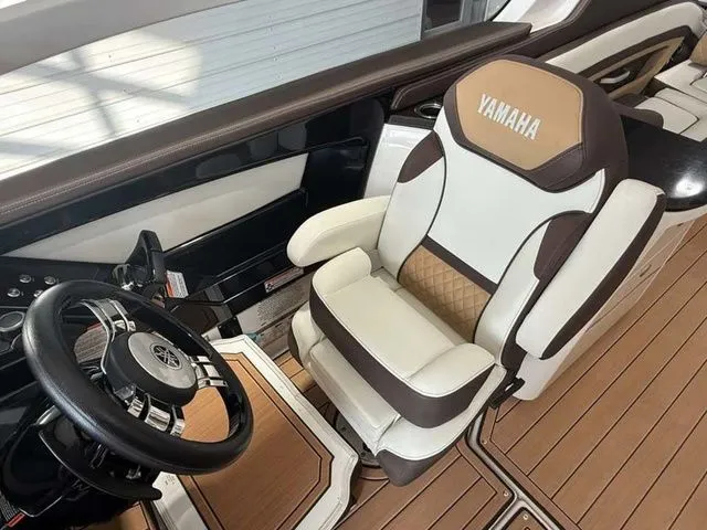 Slide: The Image of Yamaha 275SD 2022 - 11