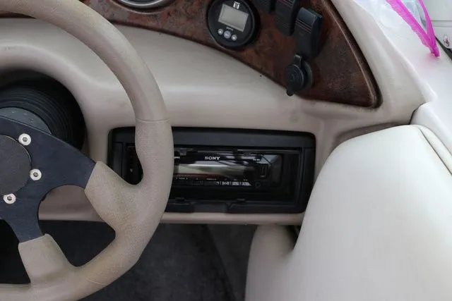 Slide: The Image of Bluewater Mirage 18' (Mechanic's Special) 2002 - 9