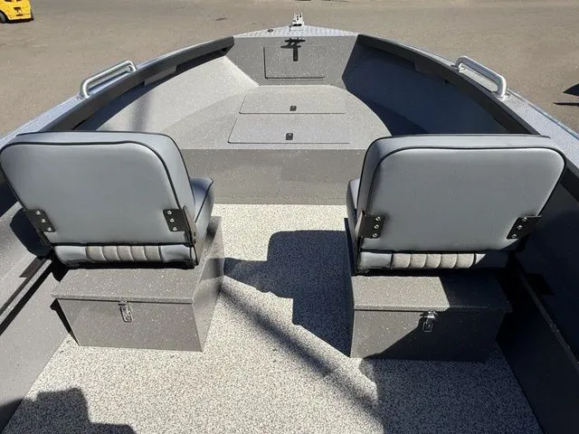 Slide: The Image of Alumaweld Adventurer 18' 2025 - 16