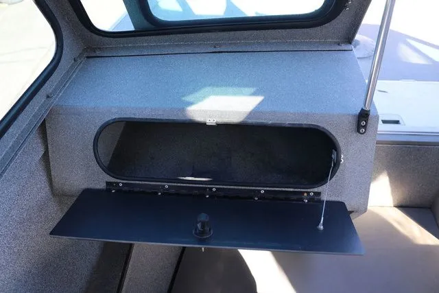 Slide: The Image of Alumaweld Stryker 17' (As Is) 2000 - 11