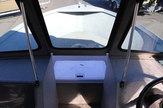 Slide: The Image of Alumaweld Stryker 17' (As Is) 2000 - 12