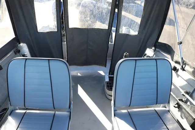 Slide: The Image of Alumaweld Stryker 17' (As Is) 2000 - 14