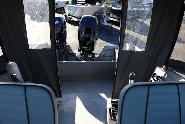 Slide: The Image of Alumaweld Stryker 17' (As Is) 2000 - 15