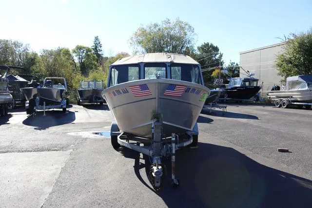 Slide: The Image of Alumaweld Stryker 17' (As Is) 2000 - 5