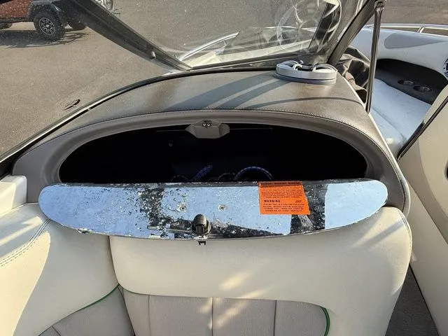 Slide: The Image of Malibu Wakesetter 23' 2007 - 22