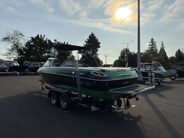 Slide: The Image of Malibu Wakesetter 23' 2007 - 26