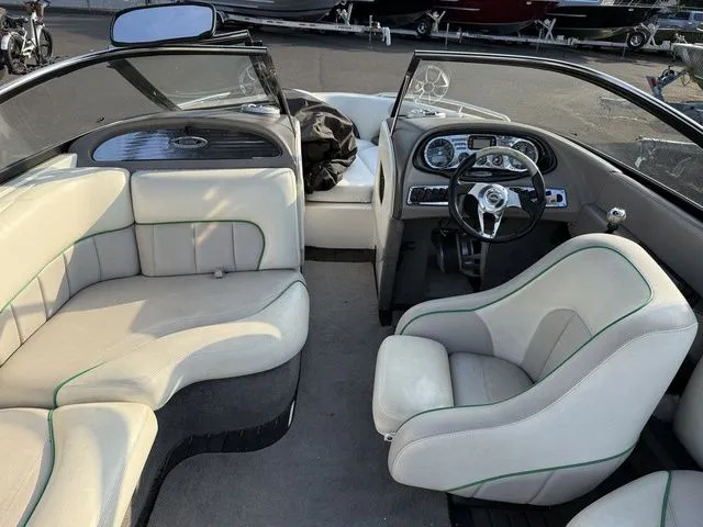 Slide: The Image of Malibu Wakesetter 23' 2007 - 5