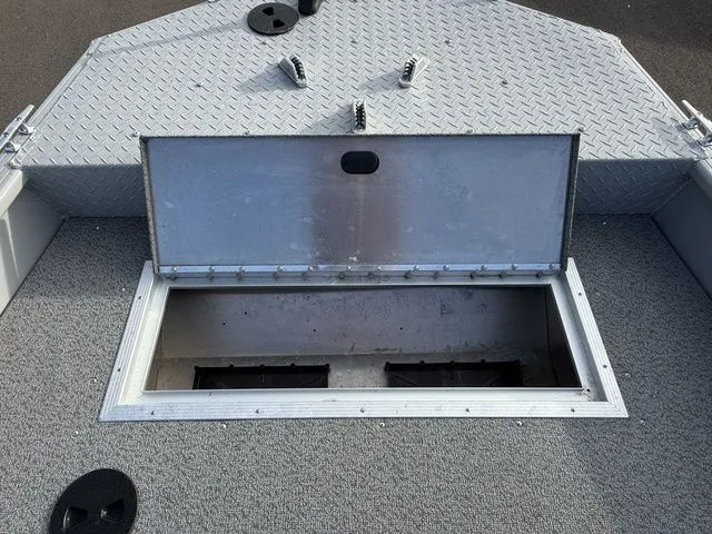 Slide: The Image of Smoker Craft Sportsman 1660 2023 - 16