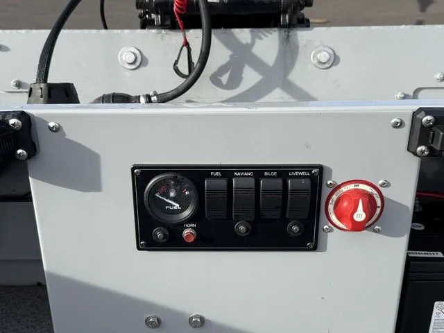 Slide: The Image of Smoker Craft Sportsman 1660 2023 - 18