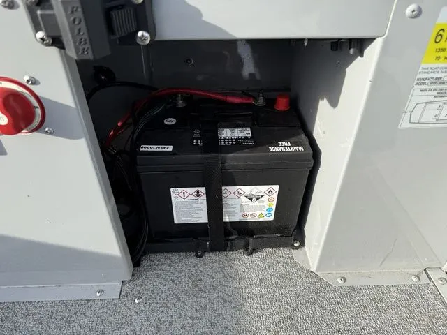 Slide: The Image of Smoker Craft Sportsman 1660 2023 - 19