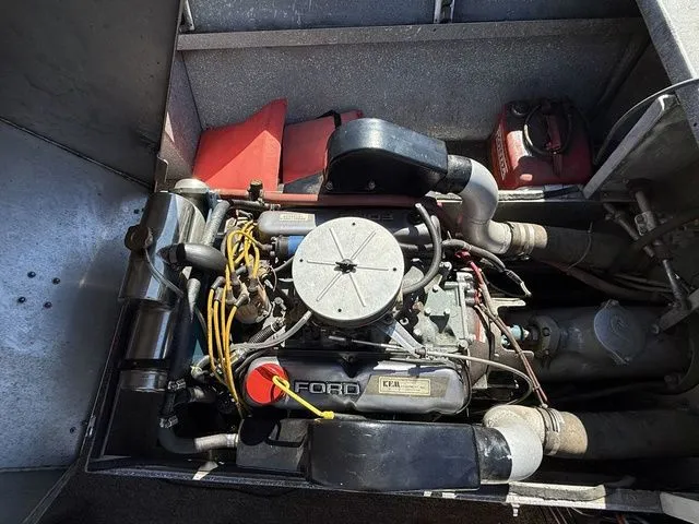 Slide: The Image of Alumaweld Inboard Jet 18' 1977 - 14