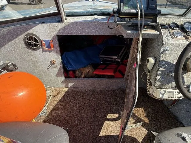 Slide: The Image of Alumaweld Inboard Jet 18' 1977 - 18