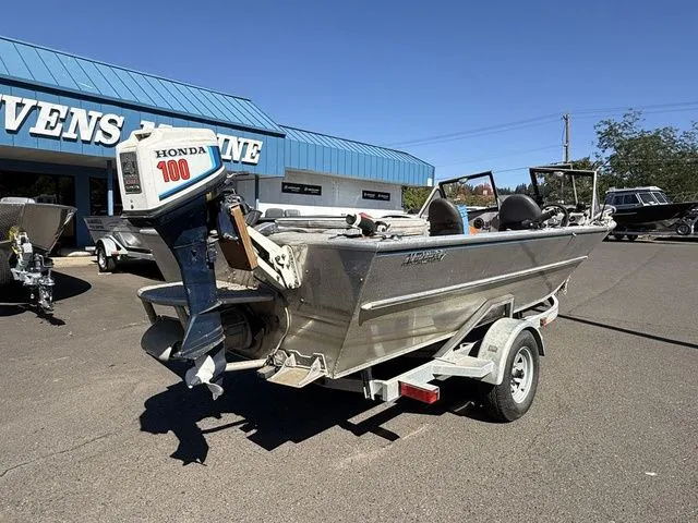 Slide: The Image of Alumaweld Inboard Jet 18' 1977 - 27