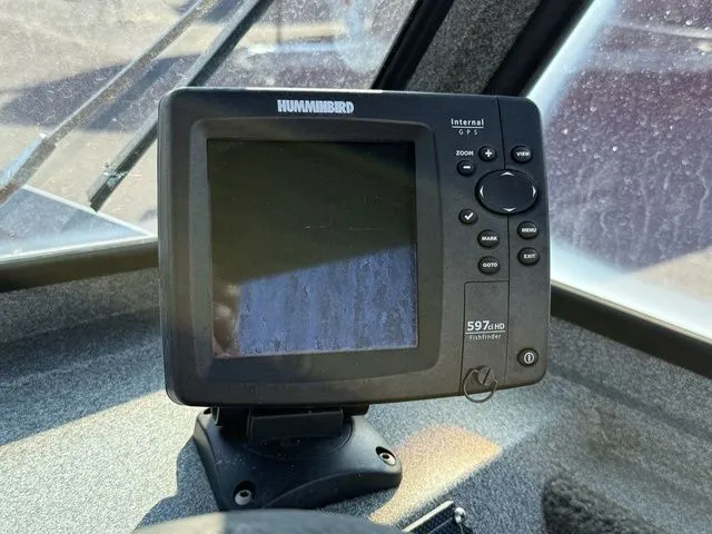 Slide: The Image of Alumaweld Stryker 20' 2004 - 8