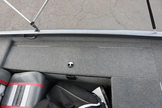 Slide: The Image of Ranger Boats 178C 2020 - 16