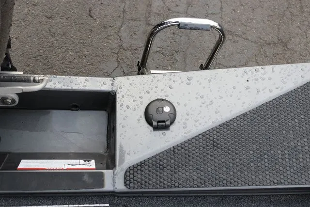 Slide: The Image of Ranger Boats 178C 2020 - 23