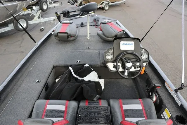 Slide: The Image of Ranger Boats 178C 2020 - 7