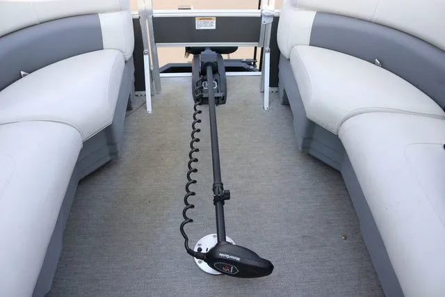 Slide: The Image of SunChaser Vista Fish 20' Pontoon 2021 - 11