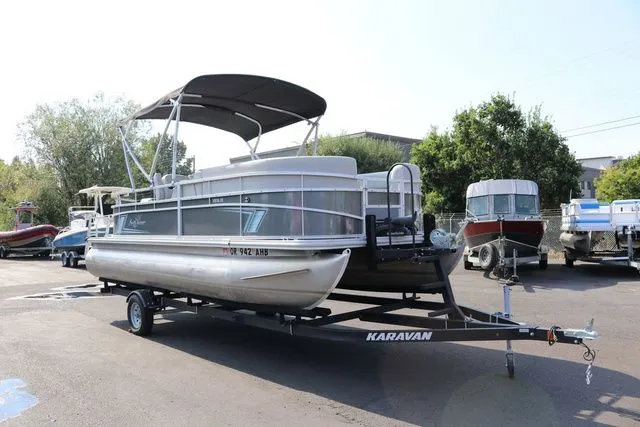 Slide: The Image of SunChaser Vista Fish 20' Pontoon 2021 - 2