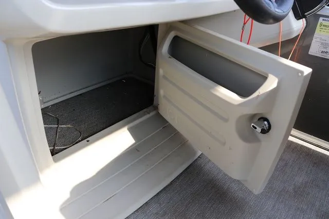 Slide: The Image of SunChaser Vista Fish 20' Pontoon 2021 - 22