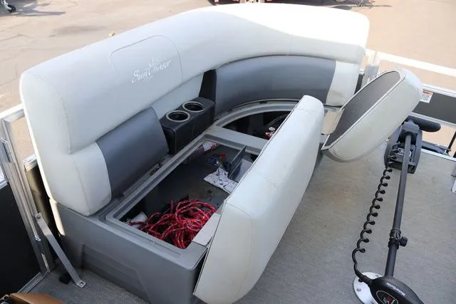 Slide: The Image of SunChaser Vista Fish 20' Pontoon 2021 - 24
