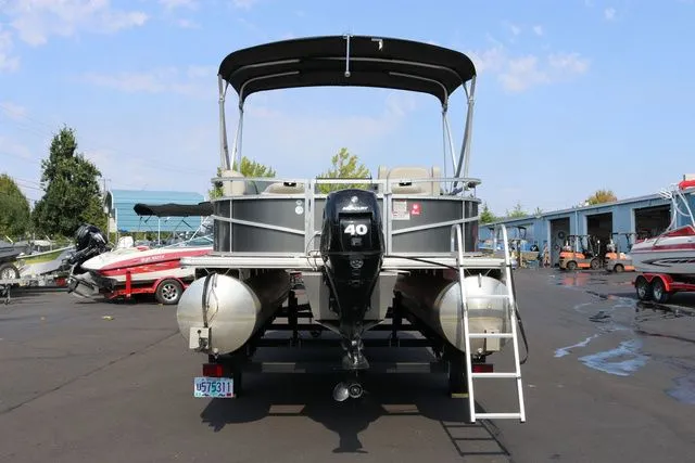 Slide: The Image of SunChaser Vista Fish 20' Pontoon 2021 - 27