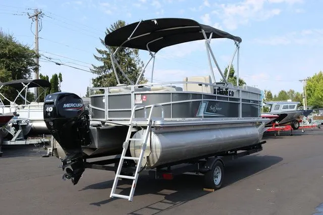 Slide: The Image of SunChaser Vista Fish 20' Pontoon 2021 - 28