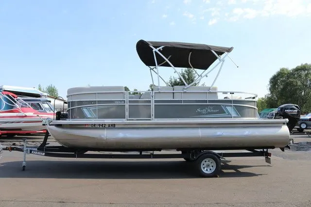 Slide: The Image of SunChaser Vista Fish 20' Pontoon 2021 - 5