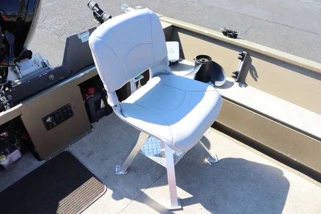 Slide: The Image of Smoker Craft Sportsman 1866 2022 - 11